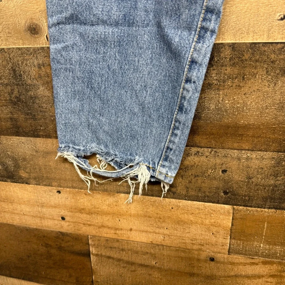Levi's 94 Baggy Distressed Ripped Blue Denim Jeans Women's Size 23‎